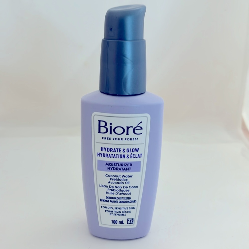 Hydrate and Glow Bioré Biore moisturizer dry sensitive skin coconut